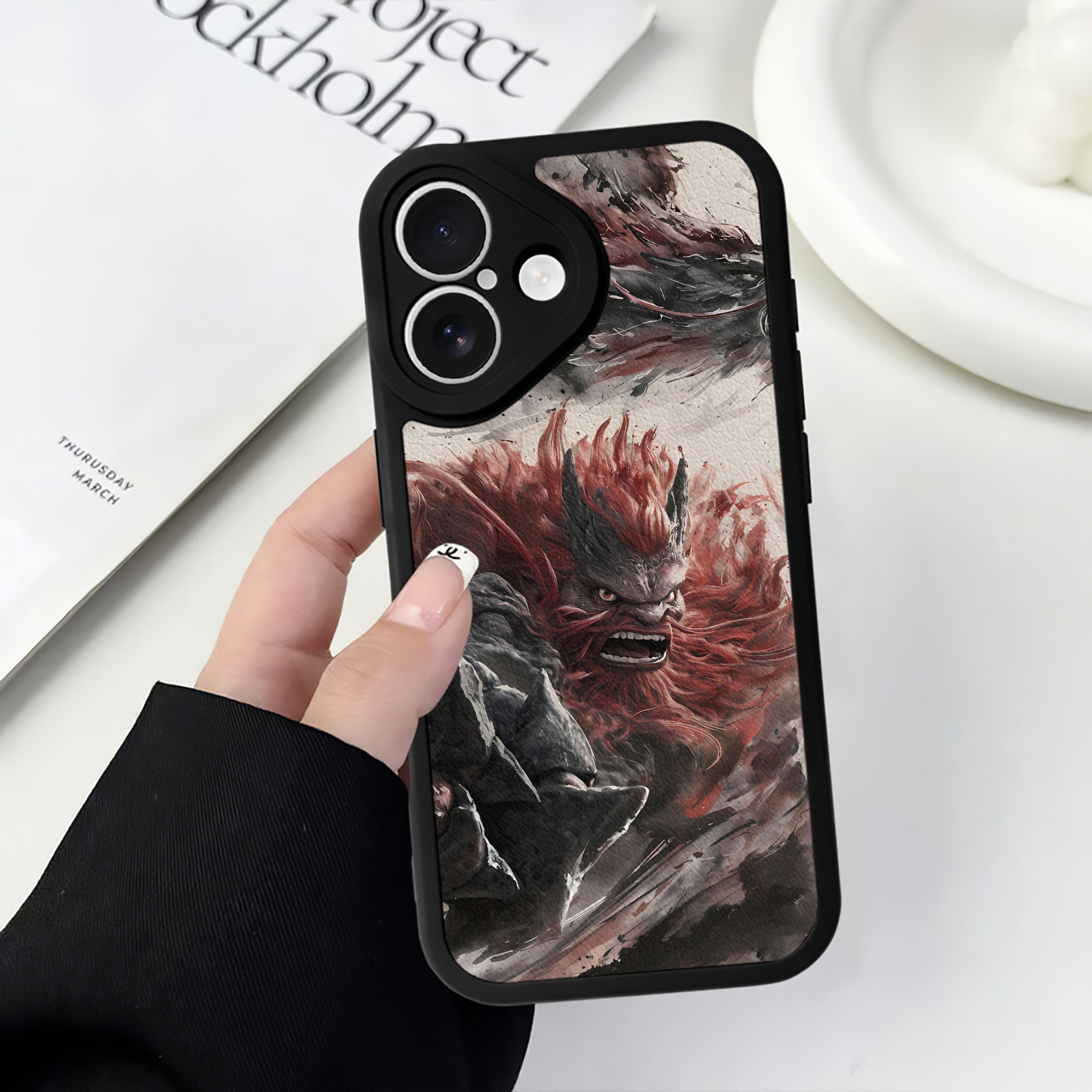（画像用） Ne Zha 2 ナタ 魔童の大暴れ 【iPhone 16シリーズ対応】シリコンスマホケース（レザー調） 材質：シリコン